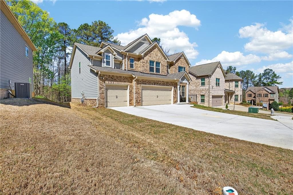 5 bedroom, 3 bathroom, 3,162 sq ft single family residence for sale at 4890 Sultana Way, Atlanta, GA 30331 — photo 3
