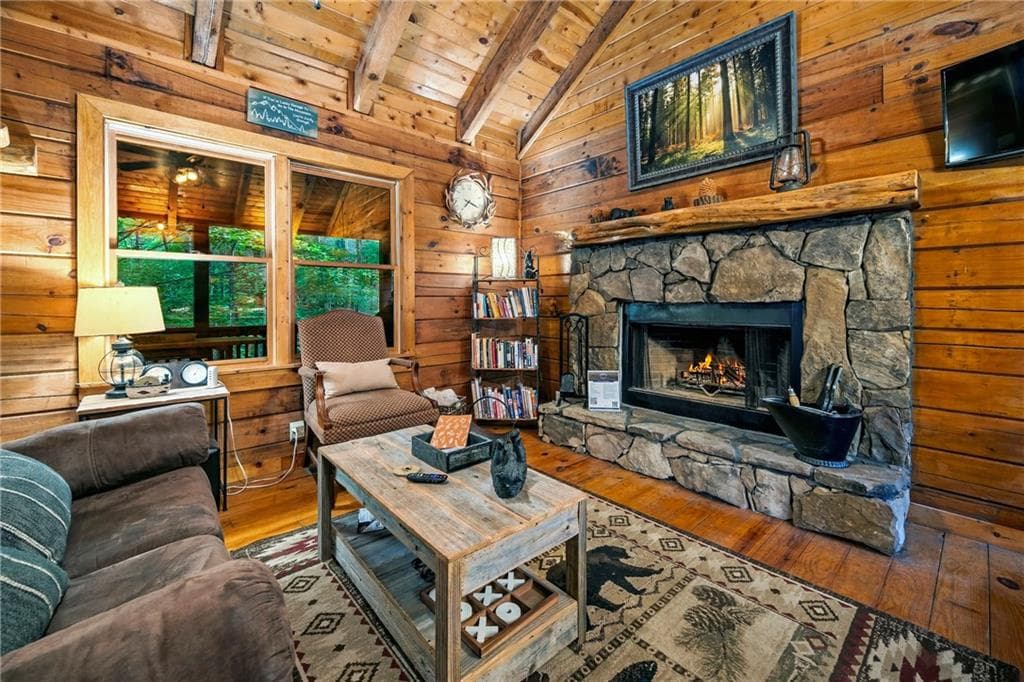 2 bedroom, 2 bathroom, 1,200 sq ft single family residence for sale at 341 Valley View Road, Ellijay, GA 30536 — photo 7