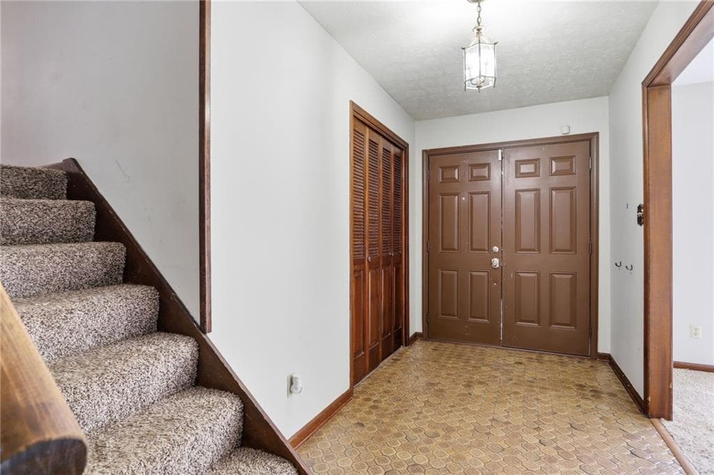 4 bedroom, 3 bathroom, 1,786 sq ft single family residence for sale at 3021 Wendwood Drive, Marietta, GA 30062 — photo 9
