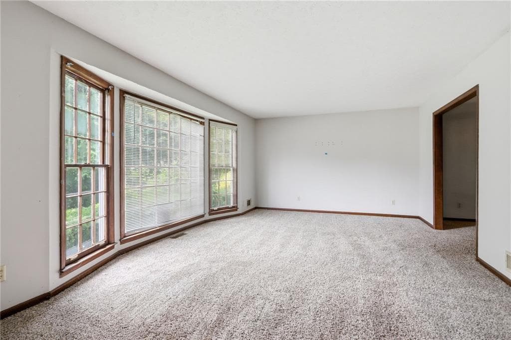 4 bedroom, 3 bathroom, 1,786 sq ft single family residence for sale at 3021 Wendwood Drive, Marietta, GA 30062 — photo 10