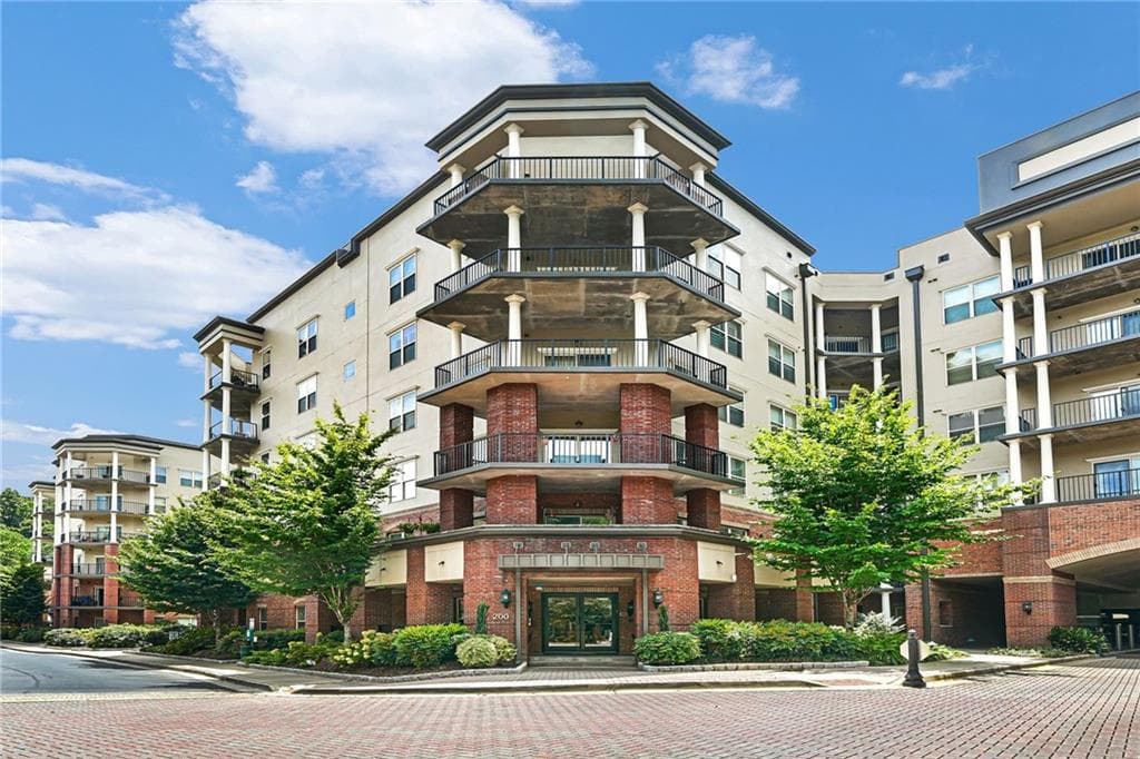 2 bedroom, 2 bathroom, 1,310 sq ft condominium for rent at 200 River Vista Drive 436, Atlanta, GA 30339 for $3,000 a month — photo 1 of 25