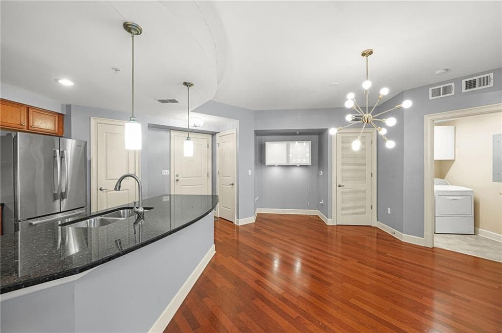 2 bedroom, 2 bathroom, 1,310 sq ft condominium for rent at 200 River Vista Drive 436, Atlanta, GA 30339 for $3,000 a month — photo 8