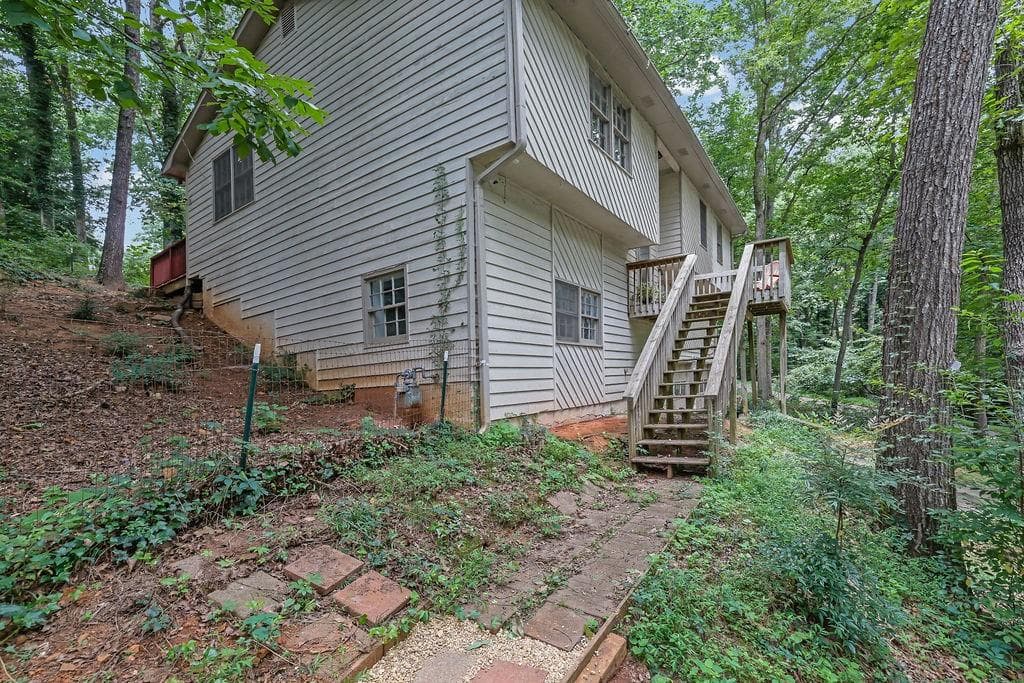 4 bedroom, 2 bathroom, 1,850 sq ft single family residence for sale at 131 Little Brook Drive, Woodstock, GA 30188 — photo 3