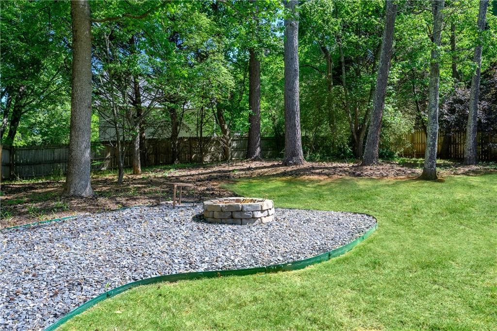 4 bedroom, 3 bathroom, 2,364 sq ft single family residence for sale at 9530 Bonsall Circle, Gainesville, GA 30506 — photo 3