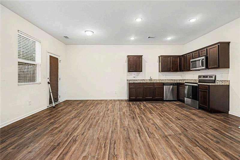 3 bedroom, 3 bathroom, 1,589 sq ft townhouse for sale at 2040 Wildflower Way, Conyers, GA 30012 — photo 9