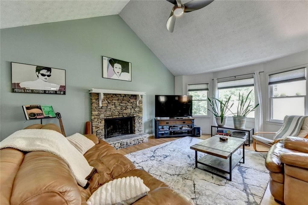 4 bedroom, 3 bathroom, 2,438 sq ft single family residence for sale at 6224 Ivy Springs Drive, Flowery Branch, GA 30542 — photo 5