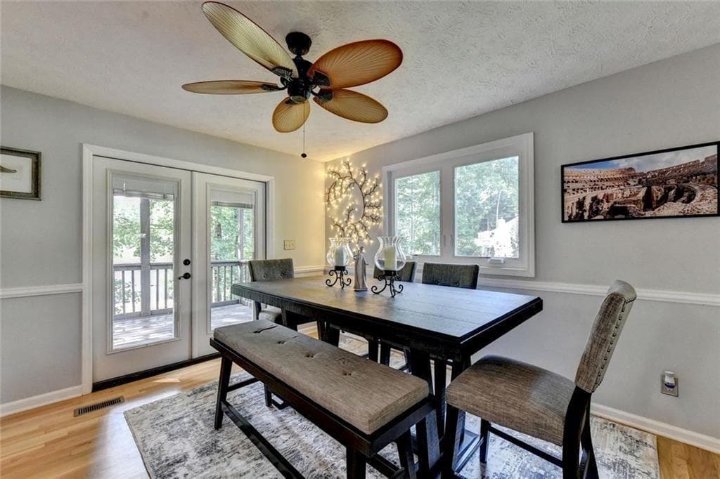 4 bedroom, 3 bathroom, 2,438 sq ft single family residence for sale at 6224 Ivy Springs Drive, Flowery Branch, GA 30542 — photo 4
