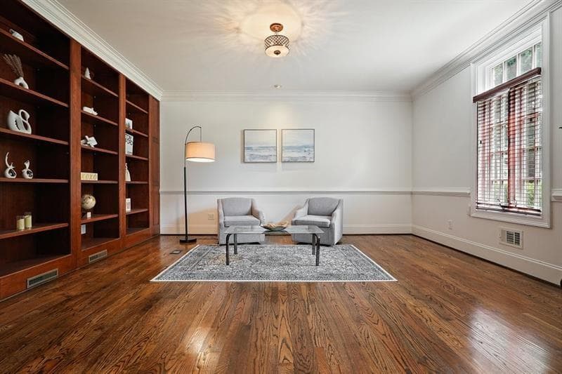 4 bedroom, 5 bathroom, 6,407 sq ft single family residence for sale at 10470 Stanyan Street, Alpharetta, GA 30022 — photo 5