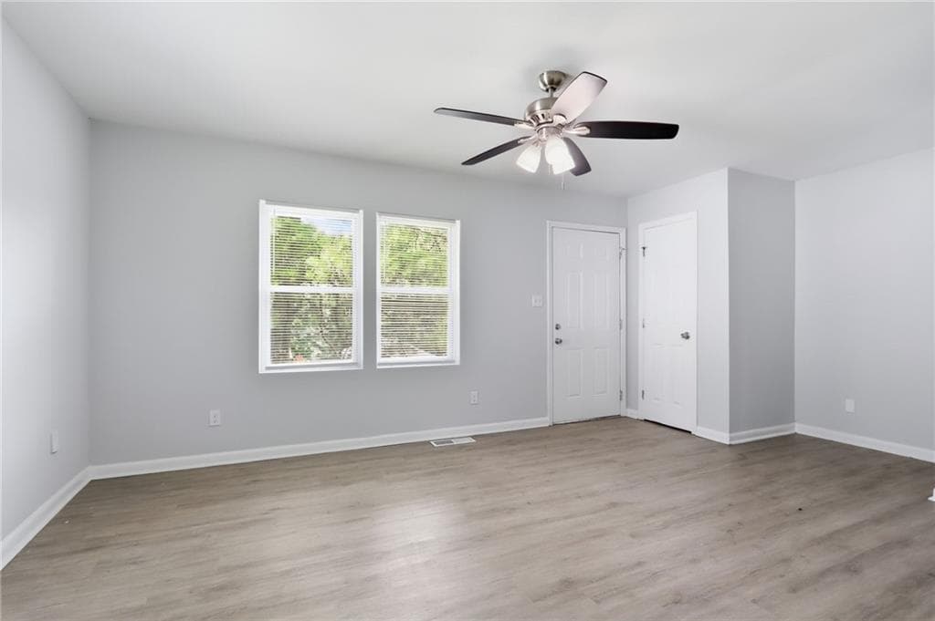 3 bedroom, 2 bathroom, 928 sq ft single family residence for sale at 1000 Hutchens Road, Atlanta, GA 30354 — photo 10