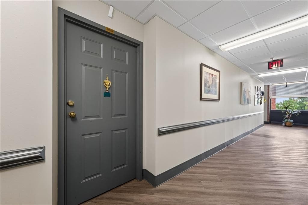 1 bedroom, 1 bathroom, 760 sq ft condominium for sale at 300 Johnson Ferry Road B604, Sandy Springs, GA 30328 — photo 2