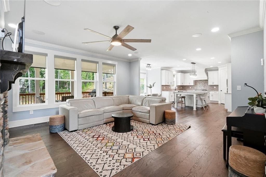 5 bedroom, 4 bathroom, 3,368 sq ft single family residence for sale at 115 Lapis Lake Point, Fayetteville, GA 30215 — photo 4