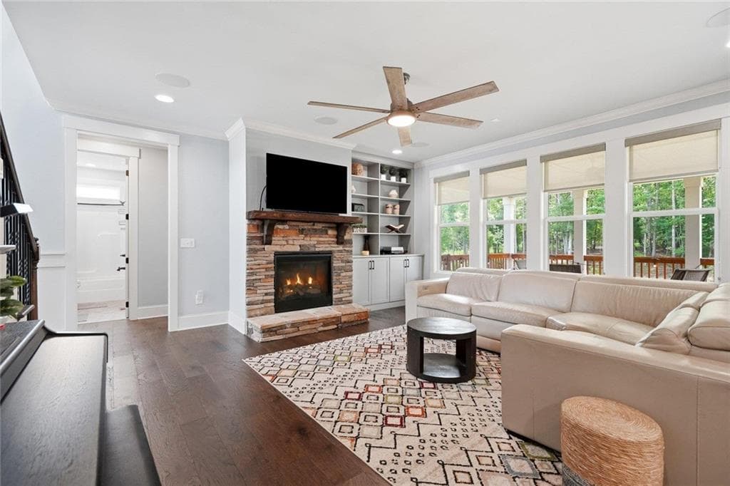 5 bedroom, 4 bathroom, 3,368 sq ft single family residence for sale at 115 Lapis Lake Point, Fayetteville, GA 30215 — photo 5