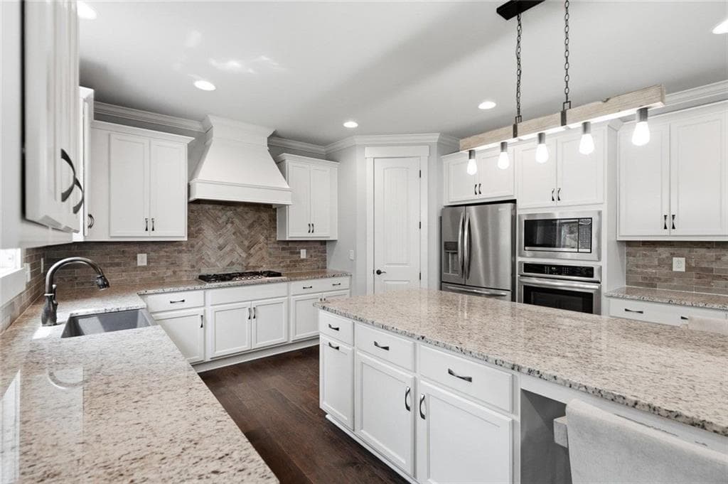 5 bedroom, 4 bathroom, 3,368 sq ft single family residence for sale at 115 Lapis Lake Point, Fayetteville, GA 30215 — photo 7