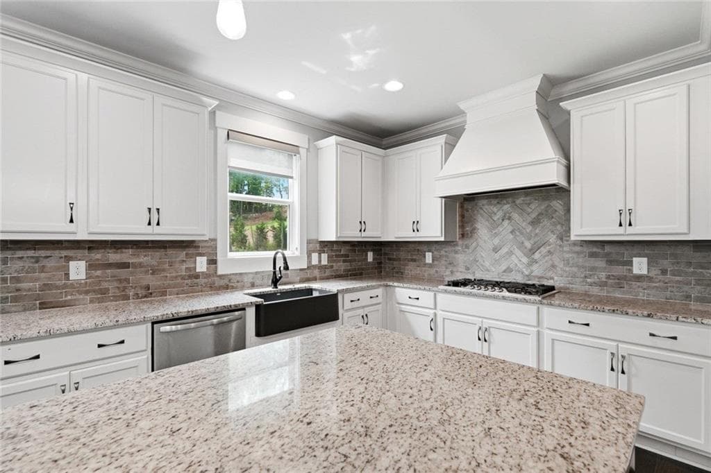 5 bedroom, 4 bathroom, 3,368 sq ft single family residence for sale at 115 Lapis Lake Point, Fayetteville, GA 30215 — photo 8