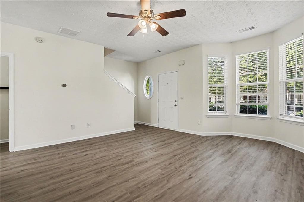3 bedroom, 3 bathroom, 1,190 sq ft townhouse under contract at 1795 Fielding Way, Hampton, GA 30228 — photo 7