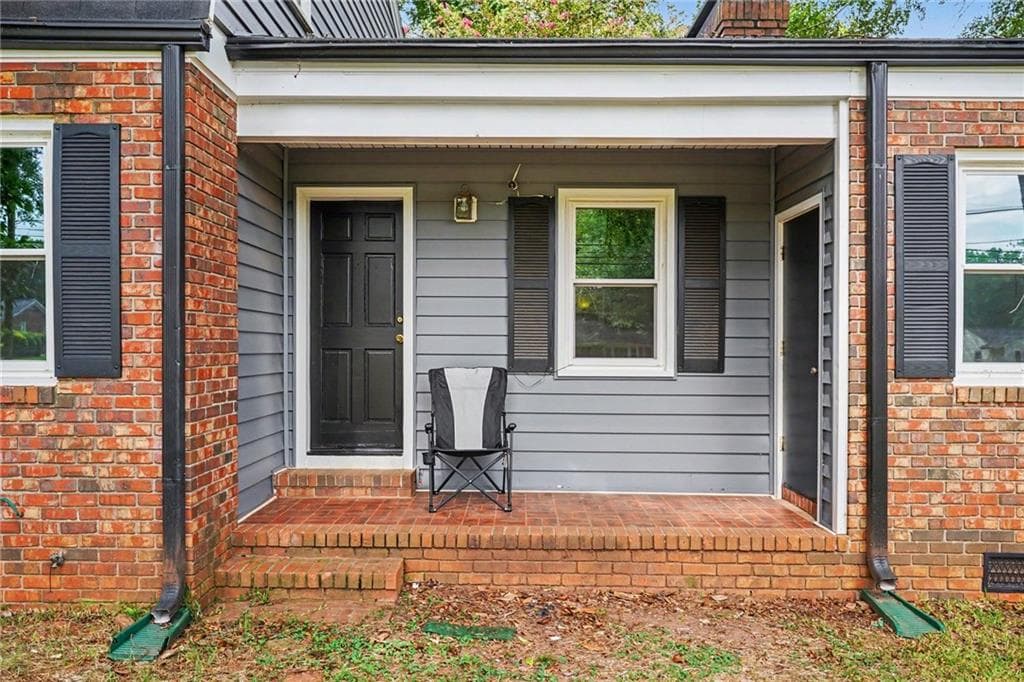 4 bedroom, 4 bathroom, 2,780 sq ft single family residence for sale at 1019 E College Street, Griffin, GA 30224 — photo 4