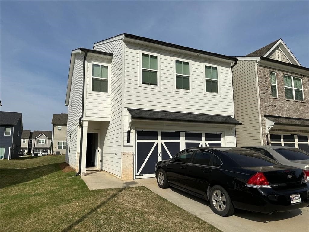 3 bedroom, 3 bathroom, 1,912 sq ft townhouse for rent at 5223 Canberra Drive, Flowery Branch, GA 30542 for $1,990 a month