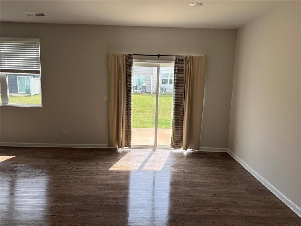 3 bedroom, 3 bathroom, 1,912 sq ft townhouse for rent at 5223 Canberra Drive, Flowery Branch, GA 30542 for $1,990 a month — photo 3