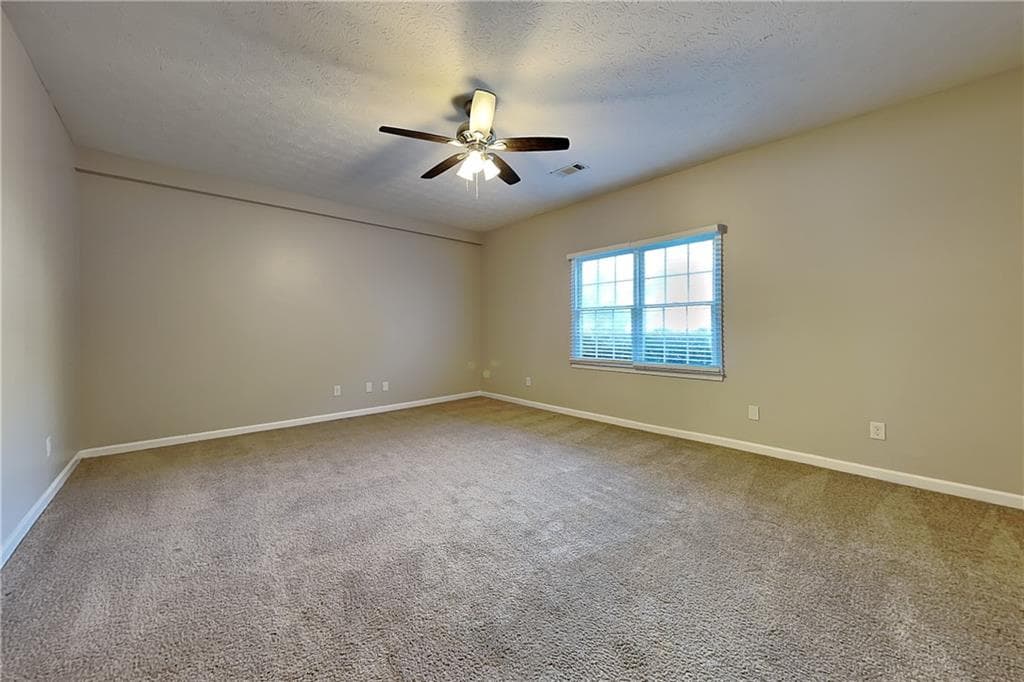 4 bedroom, 3 bathroom, 2,132 sq ft single family residence for rent at 2290 Huntington Drive, Loganville, GA 30052 for $2,245 a month — photo 4