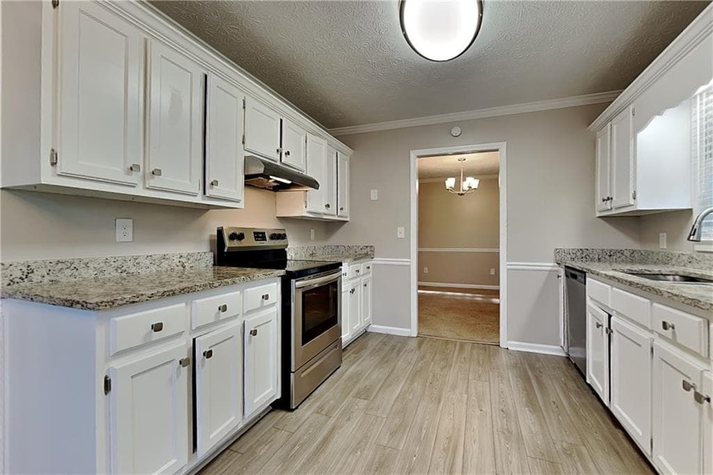 4 bedroom, 3 bathroom, 2,132 sq ft single family residence for rent at 2290 Huntington Drive, Loganville, GA 30052 for $2,245 a month — photo 7