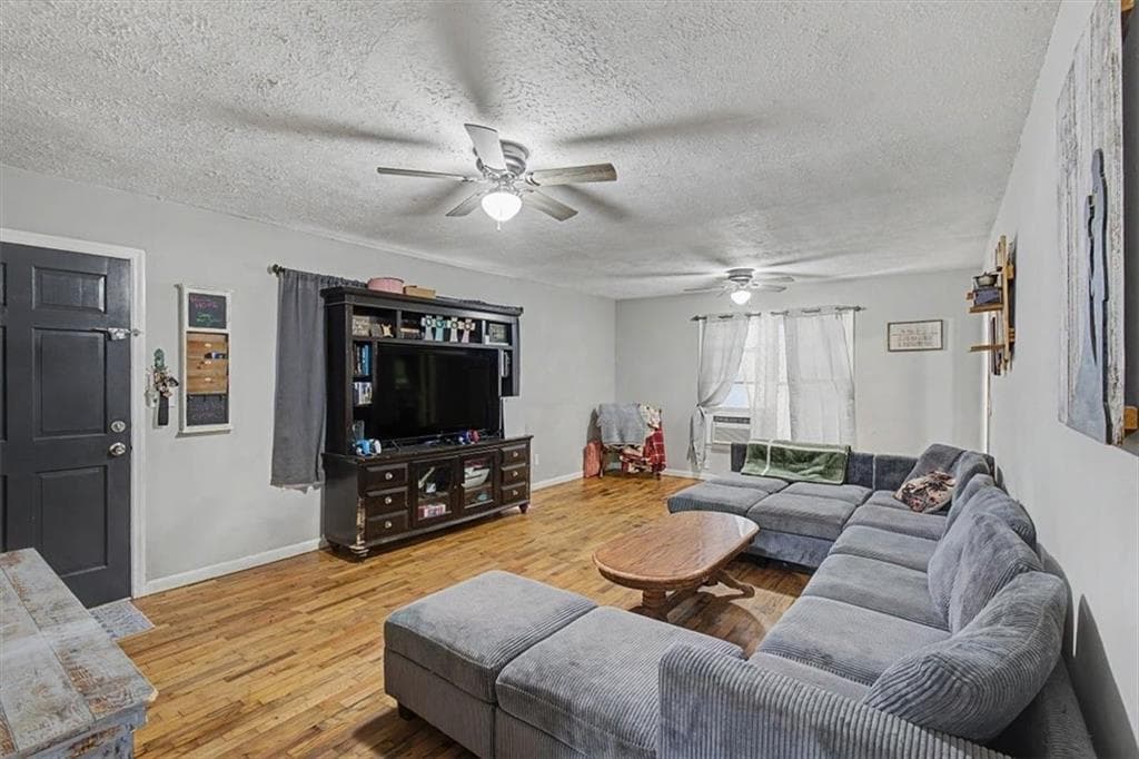 3 bedroom, 2 bathroom, 1,136 sq ft single family residence for sale at 3 Hammond Drive, Plainville, GA 30733 — photo 7