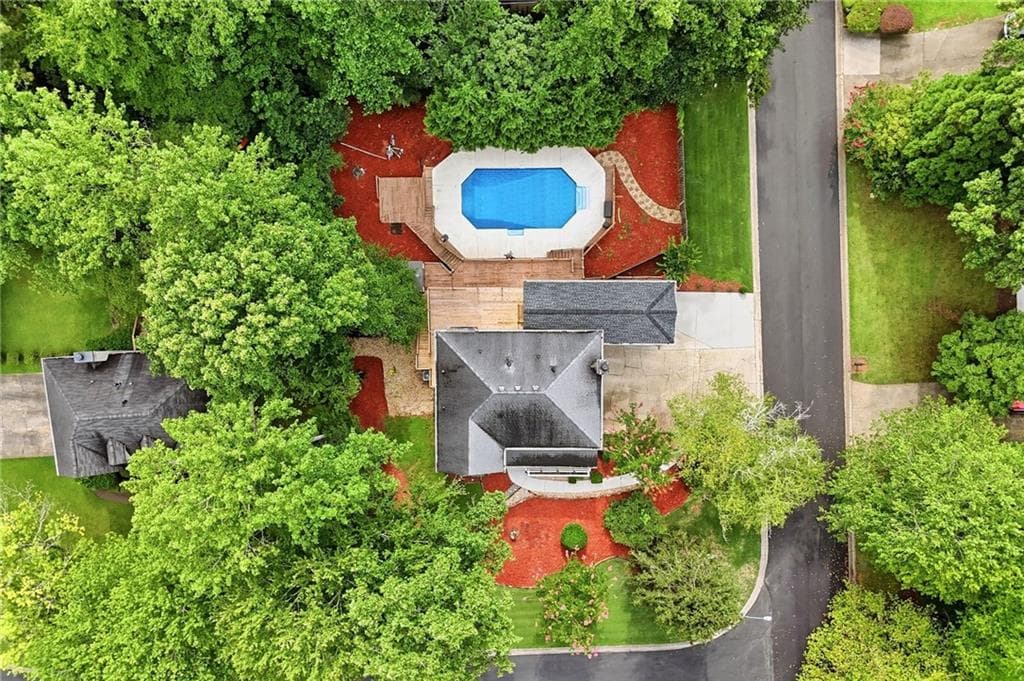 4 bedroom, 4 bathroom, 2,144 sq ft single family residence under contract at 401 Wetona Way, Acworth, GA 30102 — photo 8