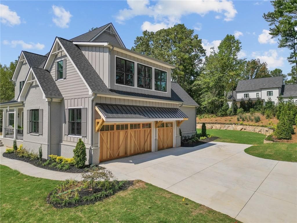 5 bedroom, 7 bathroom, 4,700 sq ft single family residence for sale at 16500 Hopewell Road, Alpharetta, GA 30004 — photo 2