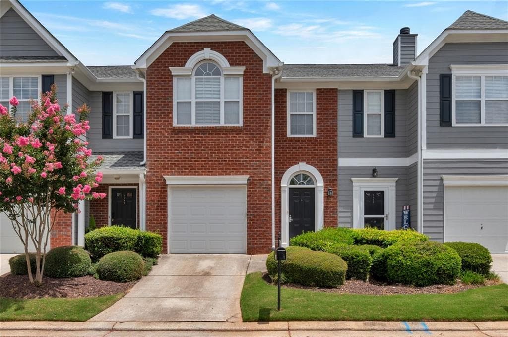3 bedroom, 3 bathroom, 1,548 sq ft townhouse for sale at 6243 Shoreview Circle, Flowery Branch, GA 30542
