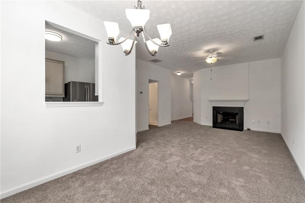 3 bedroom, 3 bathroom, 1,548 sq ft townhouse for sale at 6243 Shoreview Circle, Flowery Branch, GA 30542 — photo 6