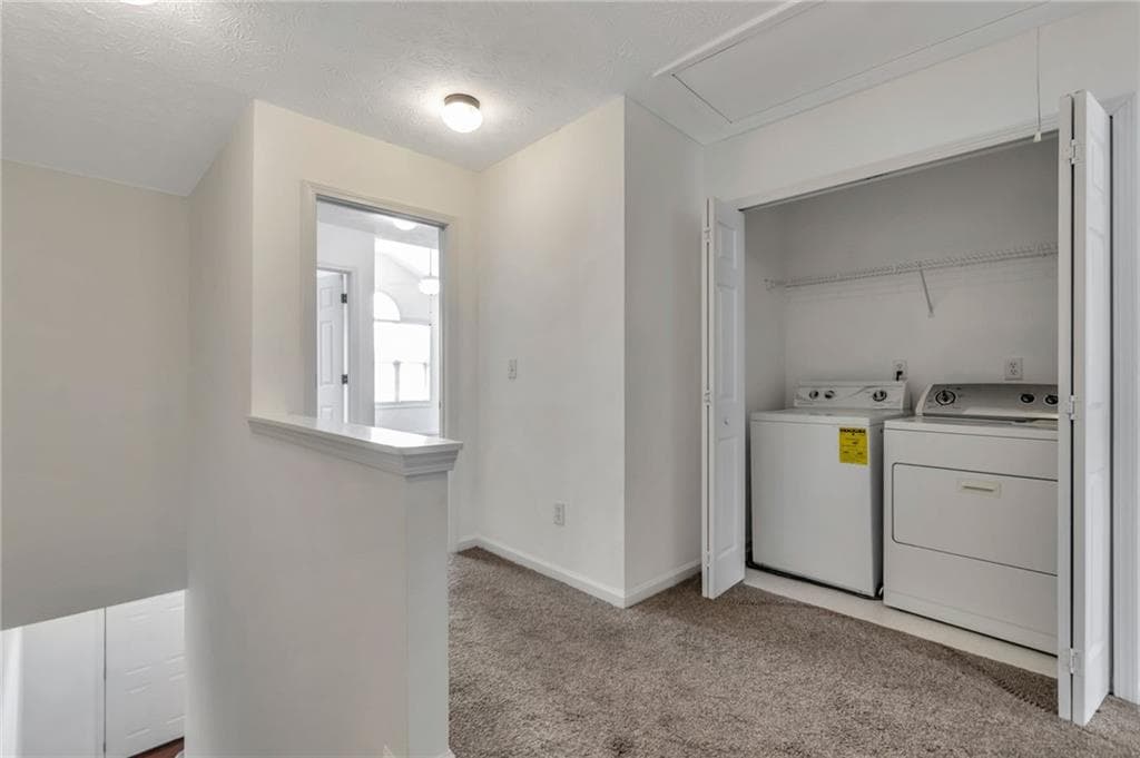 3 bedroom, 3 bathroom, 1,548 sq ft townhouse for sale at 6243 Shoreview Circle, Flowery Branch, GA 30542 — photo 7
