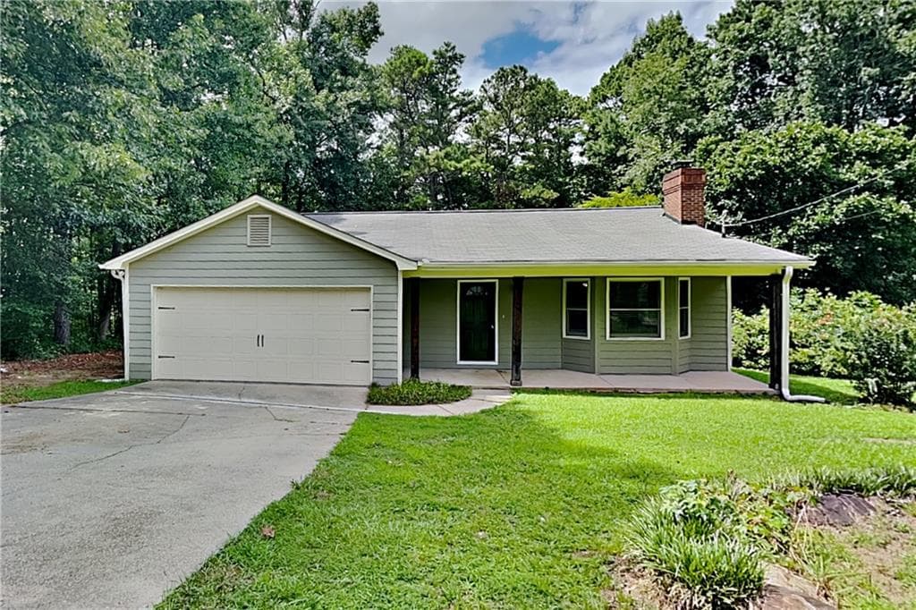 3 bedroom, 2 bathroom, 1,948 sq ft single family residence for rent at 2330 Hinton Road, Dacula, GA 30019 for $2,045 a month — photo 1 of 18