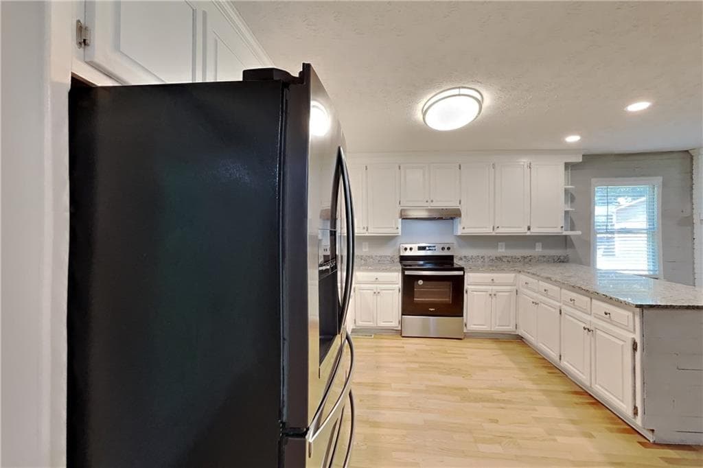 3 bedroom, 2 bathroom, 1,948 sq ft single family residence for rent at 2330 Hinton Road, Dacula, GA 30019 for $2,045 a month — photo 4