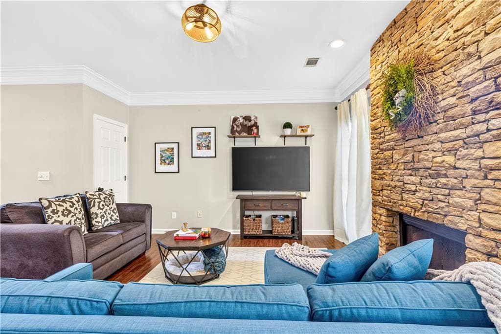 3 bedroom, 3 bathroom, 1,793 sq ft single family residence under contract at 1935 Briar Pond Way, Marietta, GA 30066 — photo 7