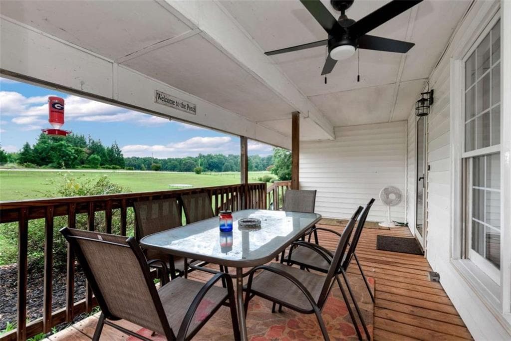 3 bedroom, 2 bathroom, 2,625 sq ft single family residence under contract at 6009 Holly Springs Road, Pendergrass, GA 30567 — photo 4