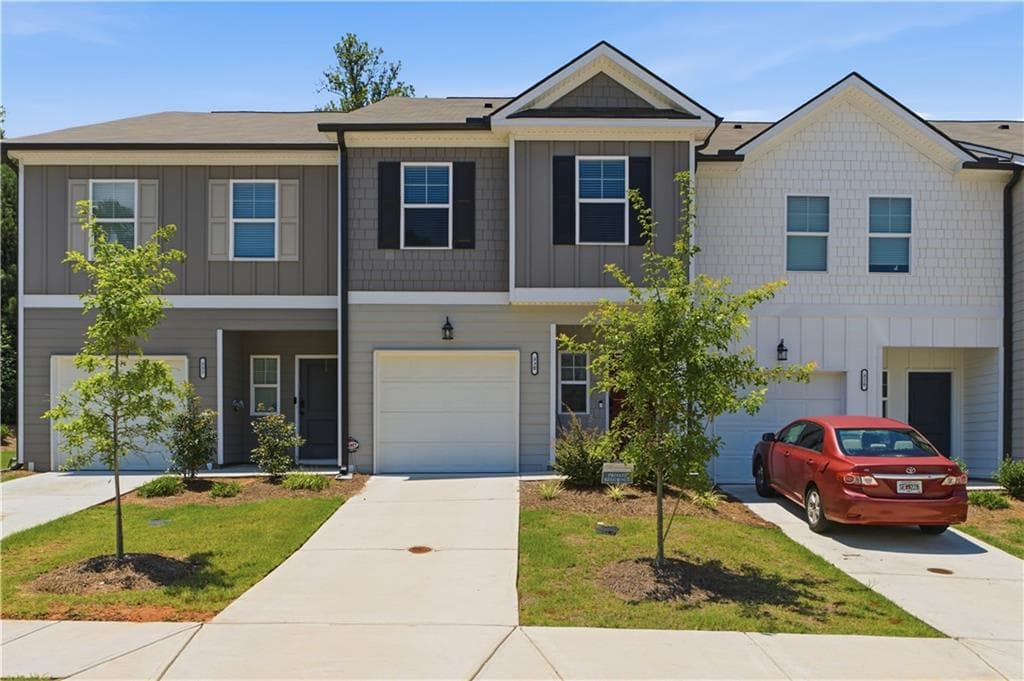 3 bedroom, 3 bathroom, 1,467 sq ft townhouse for rent at 330 Regent Park, Hoschton, GA 30548 for $1,950 a month — photo 1 of 33