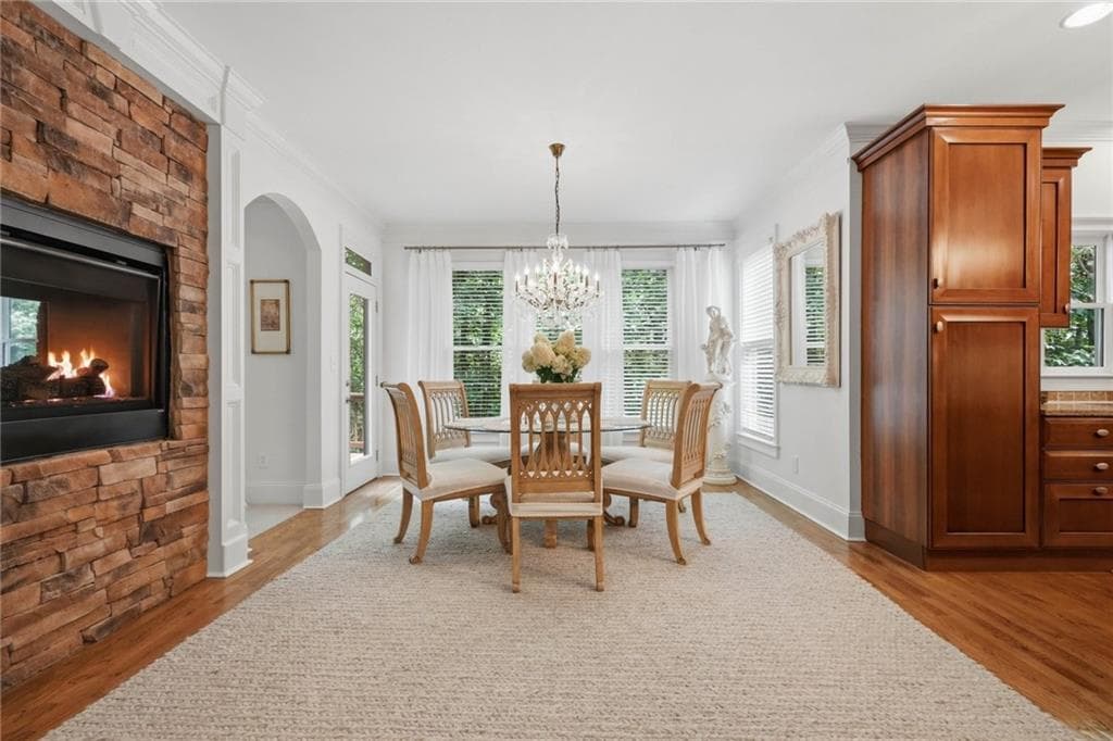 6 bedroom, 5 bathroom, 4,600 sq ft single family residence for sale at 7535 Antique Barn Avenue, Cumming, GA 30041 — photo 4