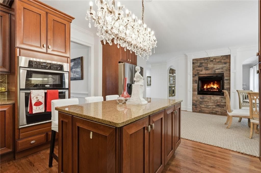 6 bedroom, 5 bathroom, 4,600 sq ft single family residence for sale at 7535 Antique Barn Avenue, Cumming, GA 30041 — photo 6