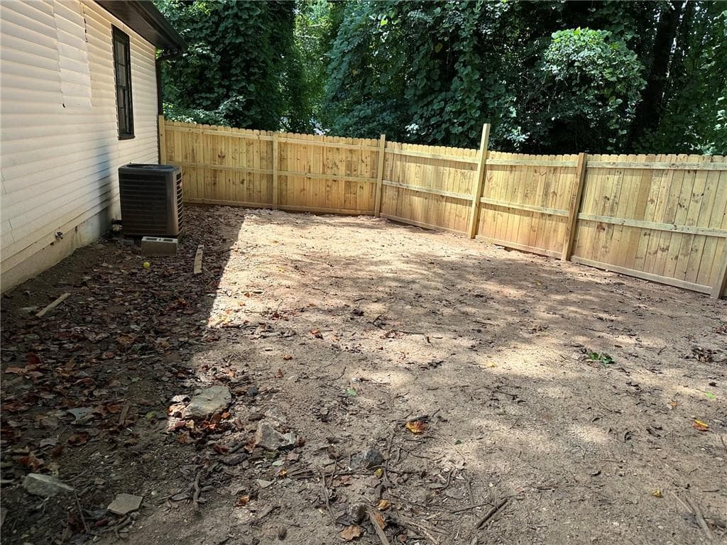3 bedroom, 2 bathroom, 1,002 sq ft single family residence for sale at 800 West Avenue, Gainesville, GA 30501 — photo 10