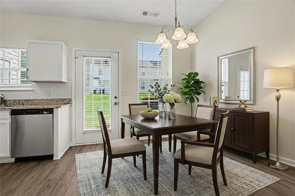 3 bedroom, 3 bathroom, 1,190 sq ft townhouse under contract at 1795 Fielding Way, Hampton, GA 30228 — photo 3