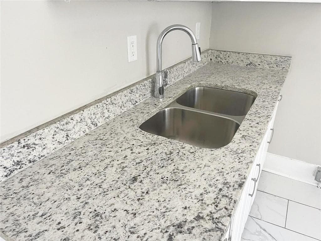 duplex for sale at 138 Comer Terrace, Macon, GA 31204 — photo 7
