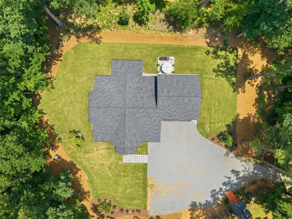 3 bedroom, 2 bathroom, 3,016 sq ft single family residence under contract at 381 Parks Drive, Ellijay, GA 30536 — photo 2