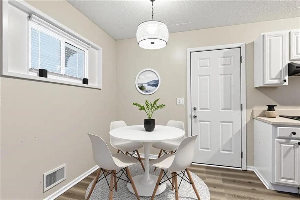 3 bedroom, 1 bathroom, 1,352 sq ft single family residence for sale at 1836 Evans Drive, Atlanta, GA 30310 — photo 5