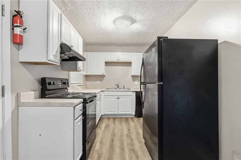 3 bedroom, 1 bathroom, 1,352 sq ft single family residence for sale at 1836 Evans Drive, Atlanta, GA 30310 — photo 9