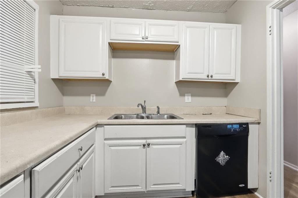 3 bedroom, 1 bathroom, 1,352 sq ft single family residence for sale at 1836 Evans Drive, Atlanta, GA 30310 — photo 10