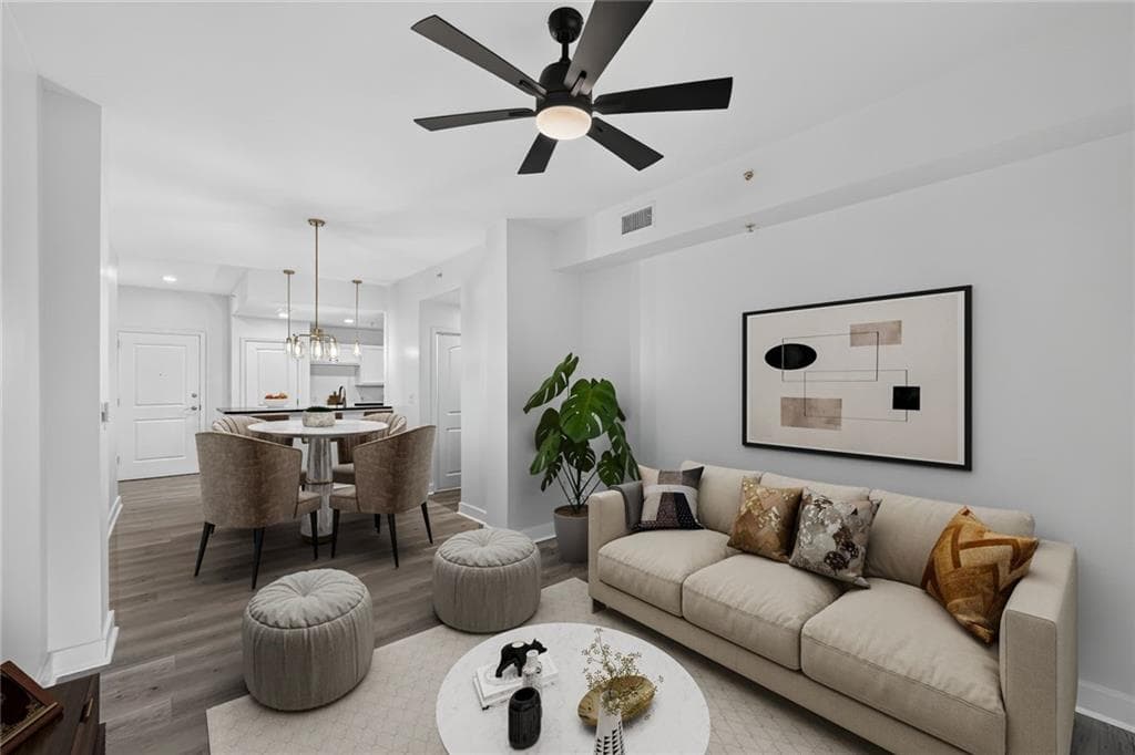1 bedroom, 1 bathroom, 761 sq ft condominium for sale at 3040 Peachtree Road 313, Atlanta, GA 30305 — photo 5