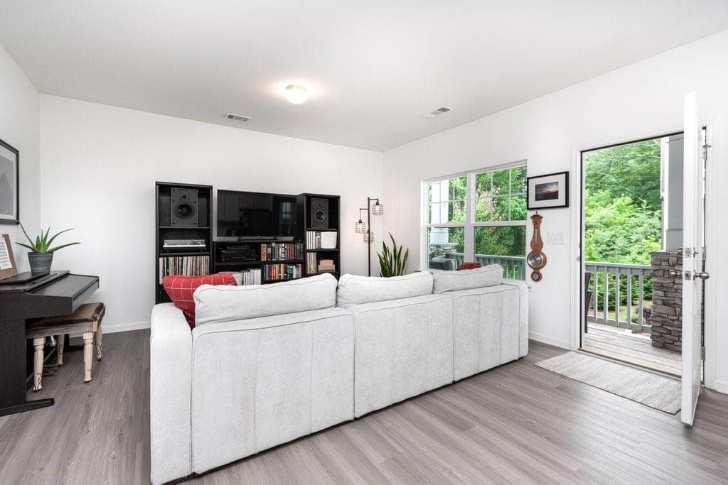 3 bedroom, 3 bathroom, 1,700 sq ft townhouse for sale at 2106 Remy Court, Kennesaw, GA 30144 — photo 8