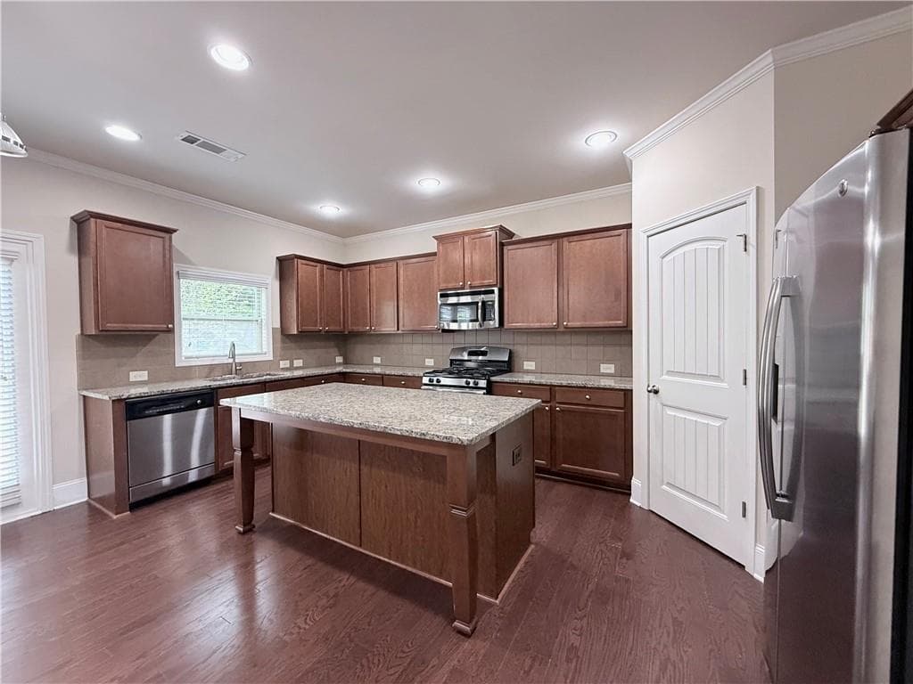 4 bedroom, 3 bathroom, 2,982 sq ft single family residence for rent at 1610 Apple Blossom Drive, Cumming, GA 30041 for $2,700 a month — photo 6