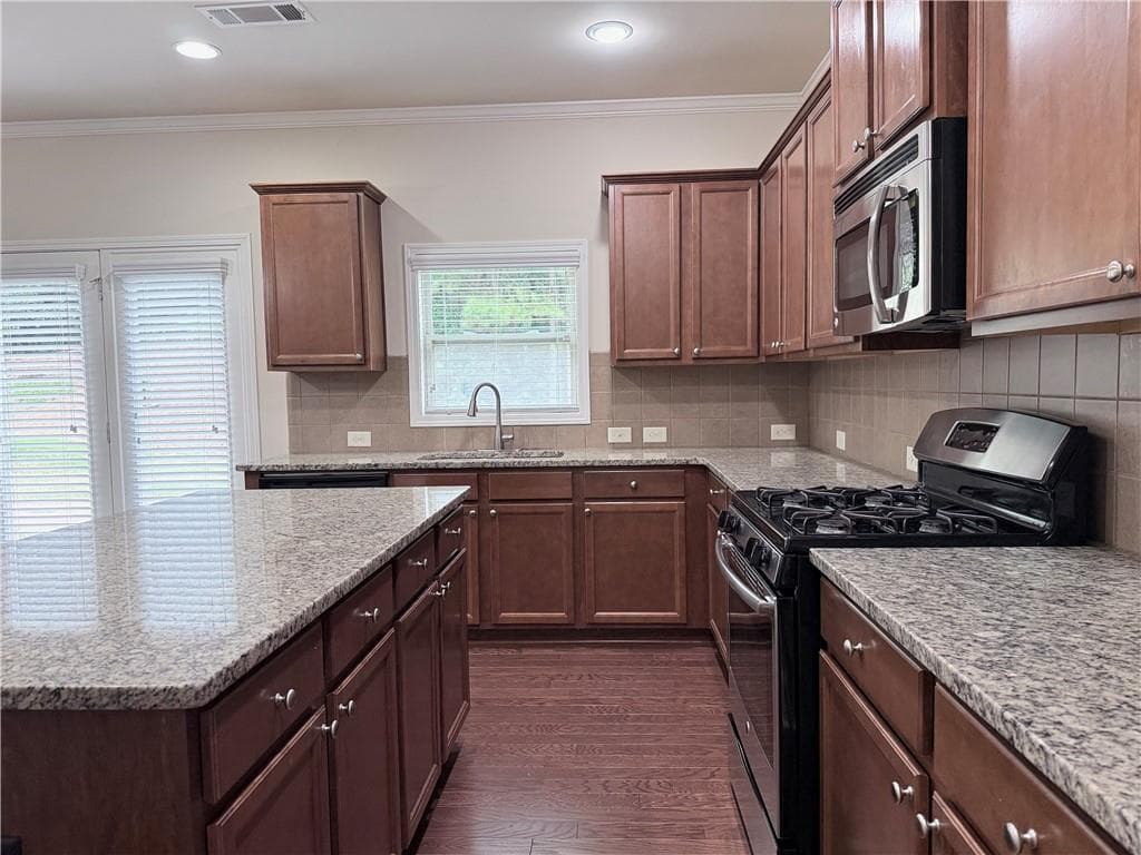 4 bedroom, 3 bathroom, 2,982 sq ft single family residence for rent at 1610 Apple Blossom Drive, Cumming, GA 30041 for $2,700 a month — photo 10