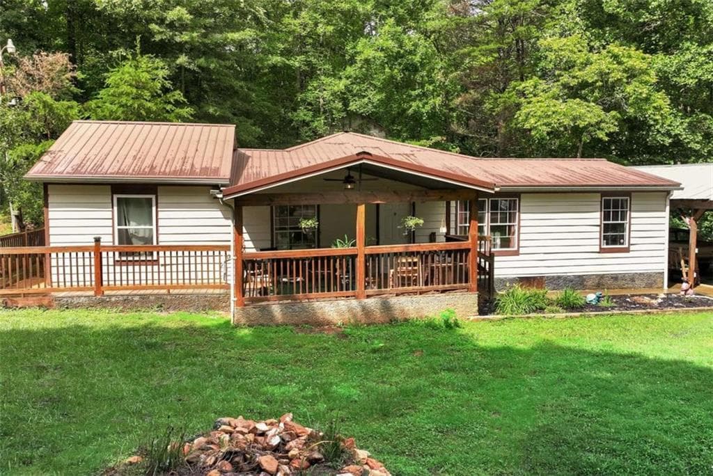 4 bedroom, 3 bathroom, 1,600 sq ft single family residence under contract at 615 Lewis Grindle Road, Dahlonega, GA 30533 — photo 2