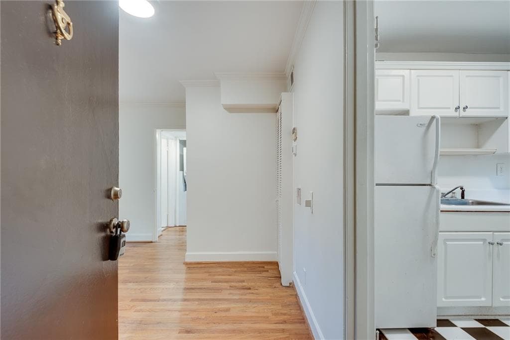 1 bedroom, 1 bathroom, 435 sq ft condominium for sale at 317 3rd Street 5, Atlanta, GA 30308 — photo 2